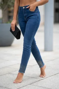 Pantalon con brillos abajo 2