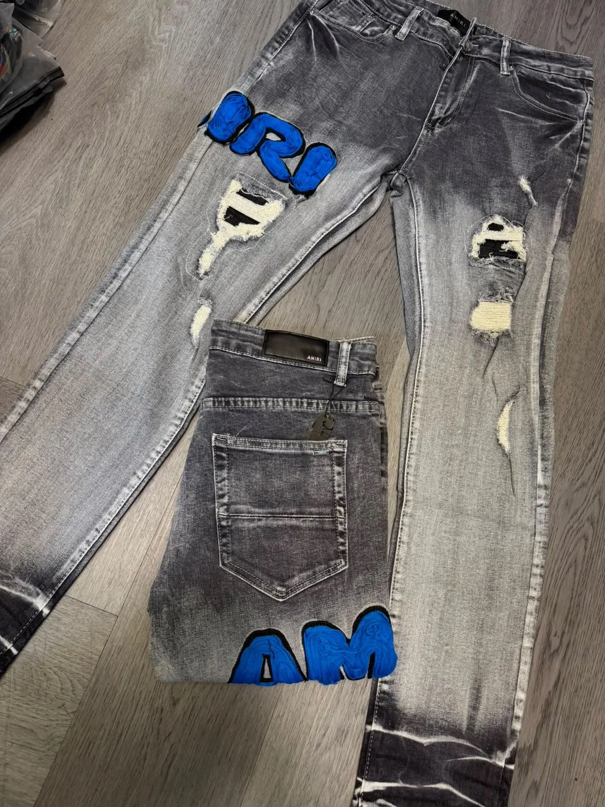 ref 3827 Pantalón Amiri